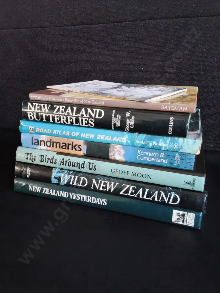 MIX OF BOOKS ON NZ AND NATURE Image 1++