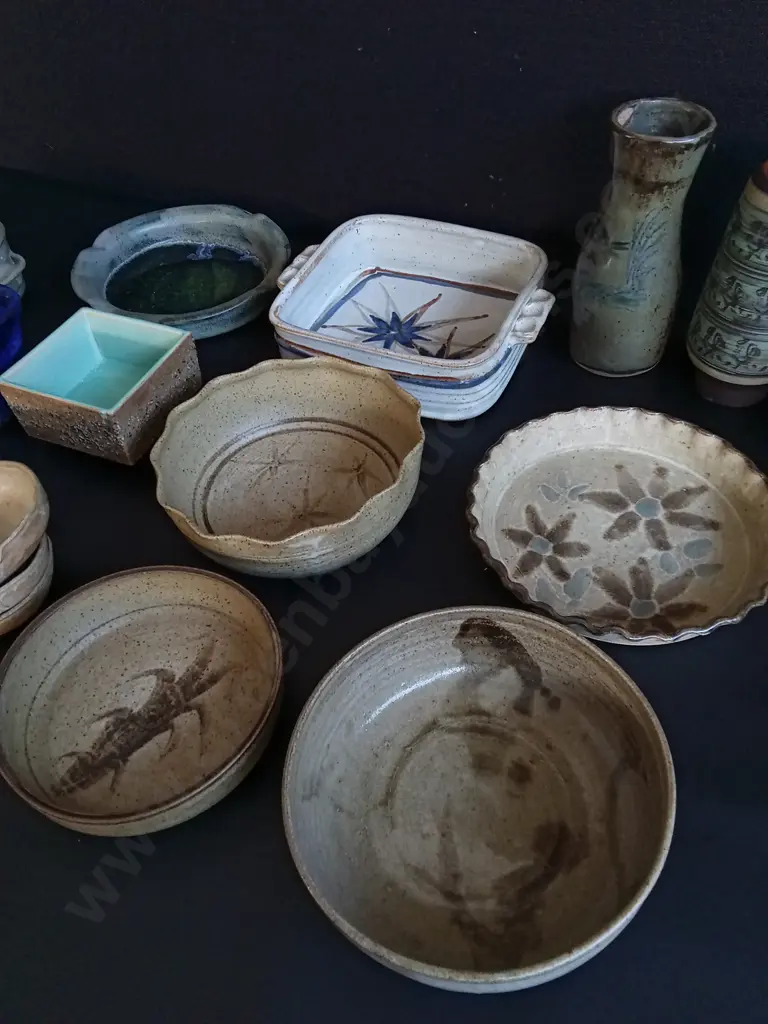 MIX OF POTTERY, 16 PIECES, WIDEST W 24 CM, TALLEST H 20 CM Image 1++