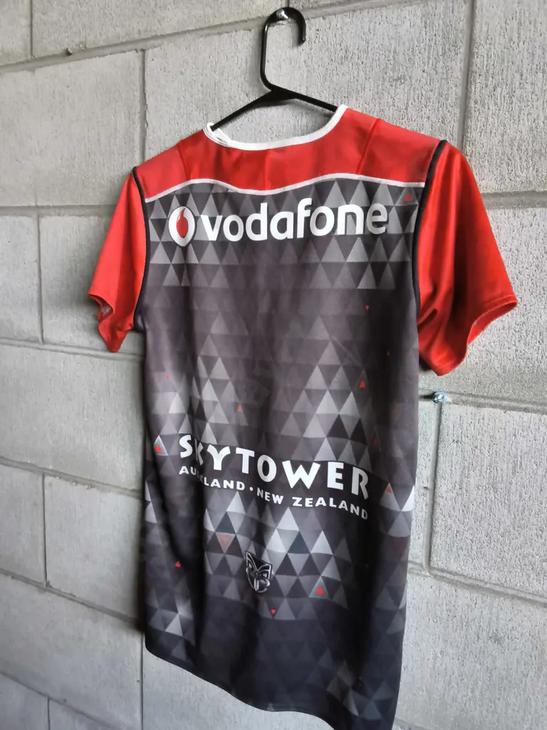 AUTHENTICS WARRIORS JERSEY SIZE 14YRS Image 1++