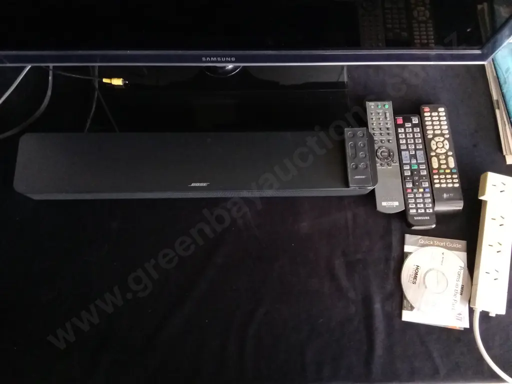 SAMSUNG 40 INCH TV INCLUDING SOUND BAR, DVD PLAY AND VHS PLAYER Image 1++
