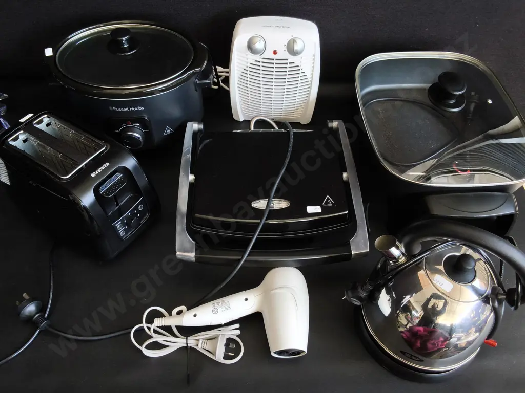 MIX OF APPLIANCES, 7 PIECES, INCLUDING KETTLE, TOASTER, SLOW COOKER, ETC. Image 1++