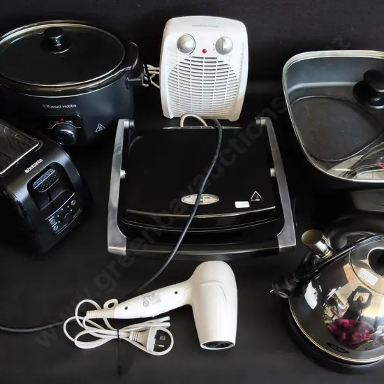 MIX OF APPLIANCES, 7 PIECES, INCLUDING KETTLE, TOASTER, SLOW COOKER, ETC.