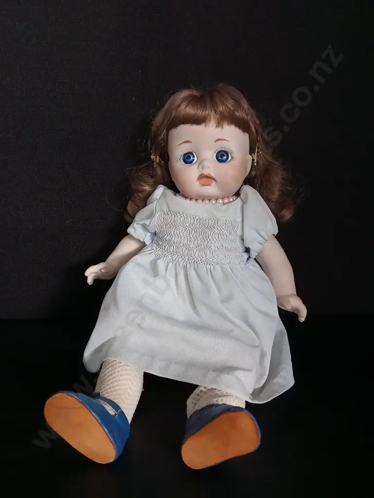 PRE 1971 VINTAGE PORCELAIN DOLL H45CM Image 1++