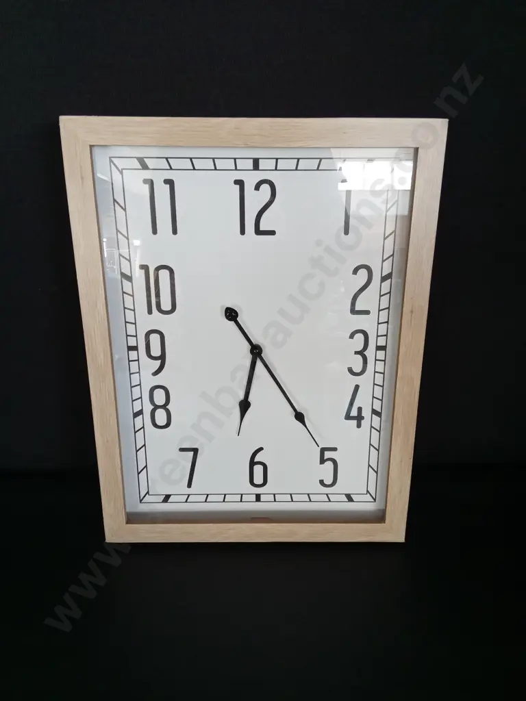 STONELEIGH & ROBERSON WALL CLOCK, HEIGHT 55CM Image 1++