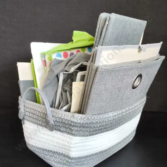 BASKET OF FOLDABLE BOXES