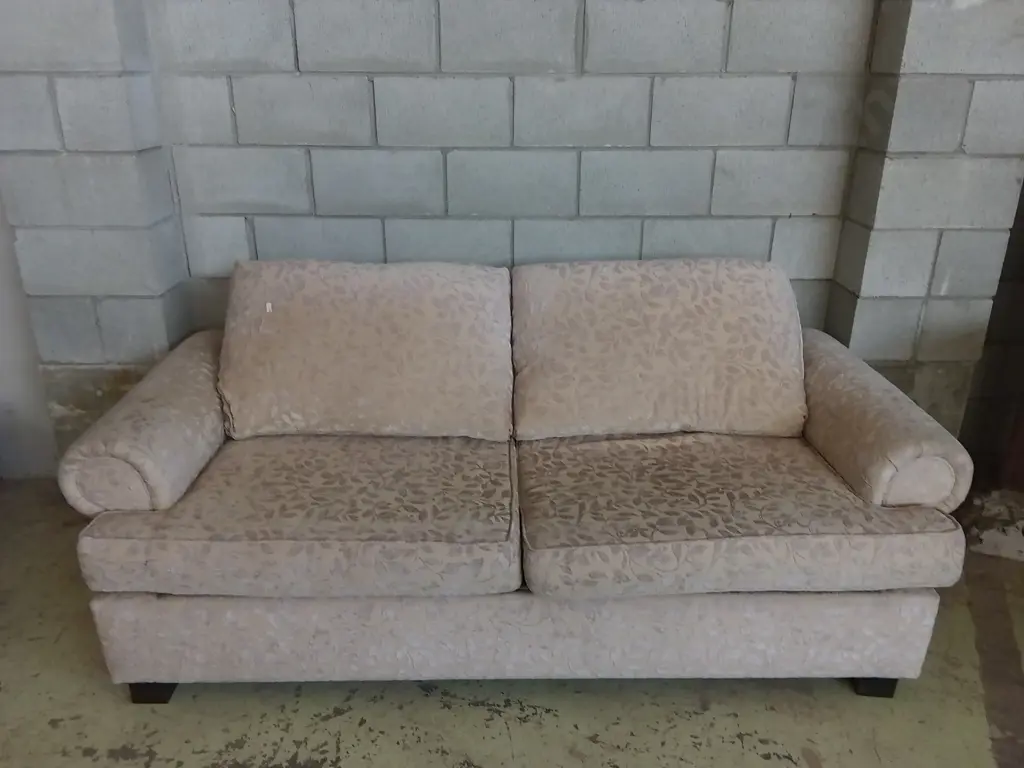 CREAM SOFA WITH PULLOUT BED, L 195CM X W 95CM X H 81CM Image 1++