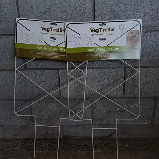PAIR OF BRAND NEW VEGTRELLIS PANELS 80CM