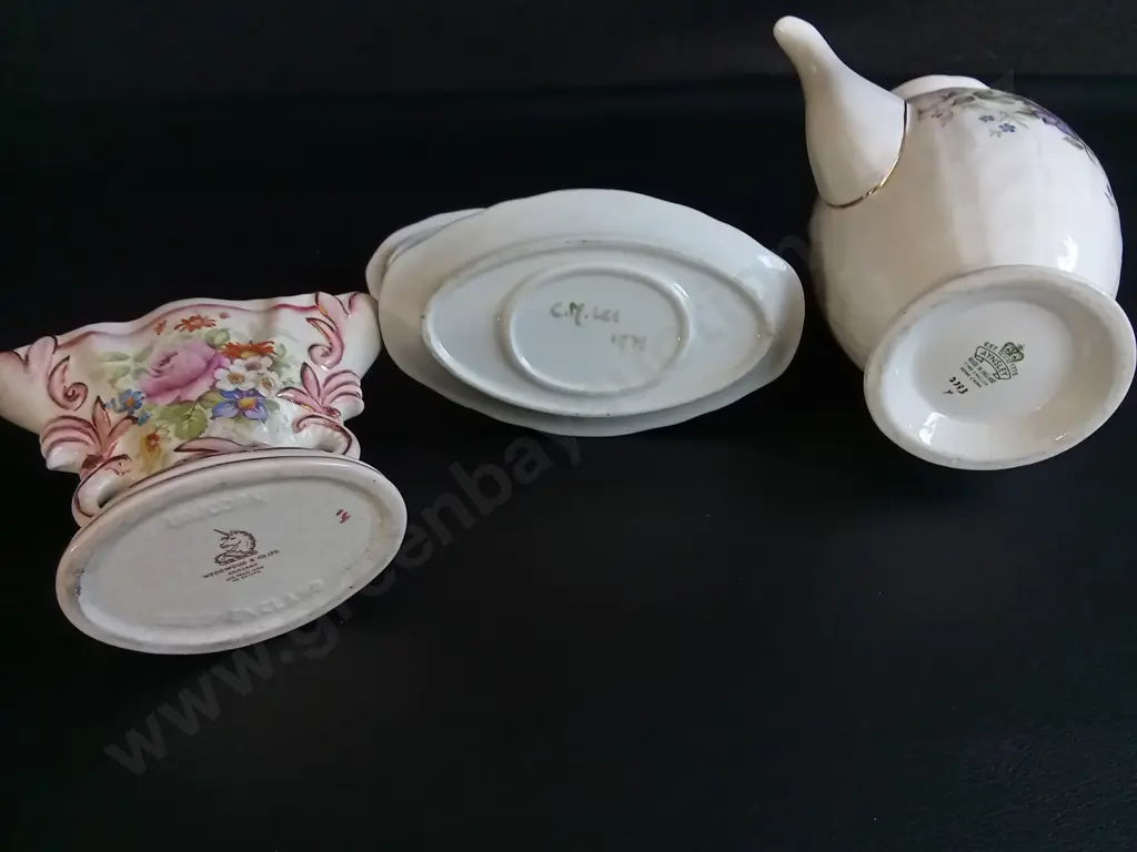 MIX OF 6 VINTAGE FINE BONE CHINA AND PORCELAIN TEAWARE/ DECORATIVE ITEMS, INCLUDING AYNSLEY, WEDGEWOOD, TALLEST H 16 CM Image 1++
