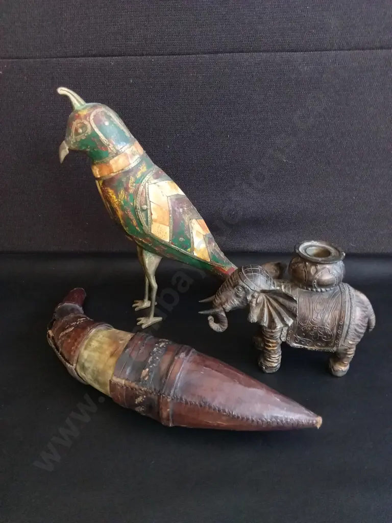 3 VINTAGE HANDCRAFTED INDIAN ITEMS, BRASS TOENED ELEPHANT, TIKRI WOODEN BIRD, LEATHER HORN, TALLEST H 29 CM Image 1++