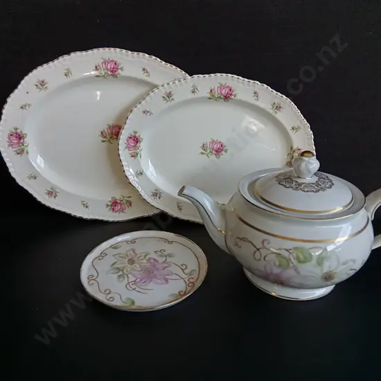 VINTAGE HIGH TEA SERVING ITEMS, 4 PIECES, JAEGER BAVARIA AND WOODS IVORY WARE PLATTERS, WIDEST W