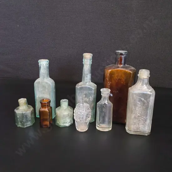 10 VINTAGE GLASS BOTTLES TALLEST H17CM