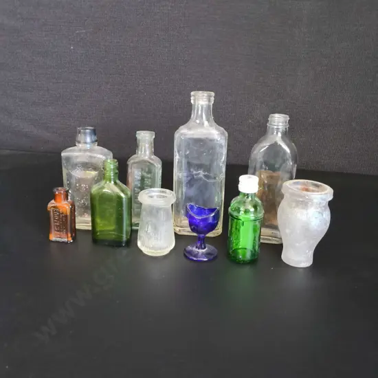 10 VINTAGE GLASS BOTTLES TALLEST H17CM