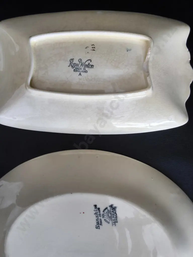 4 SERVING DISHES LONGEST L29CM INCLUDING ROYAL DOULTON, ROYAL WINTON, ROYAL STRATFORD AND AN EMBROIDERED IMAGE Image 1++