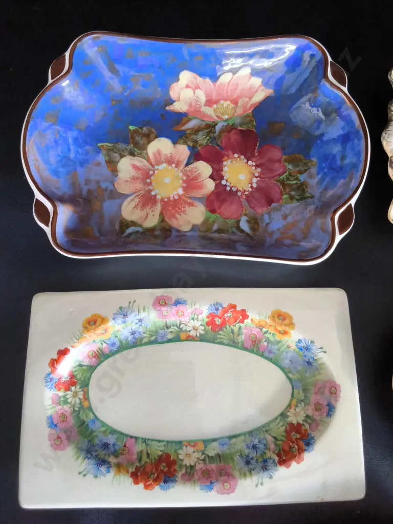 4 SERVING DISHES LONGEST L29CM INCLUDING ROYAL DOULTON, ROYAL WINTON, ROYAL STRATFORD AND AN EMBROIDERED IMAGE Image 1++