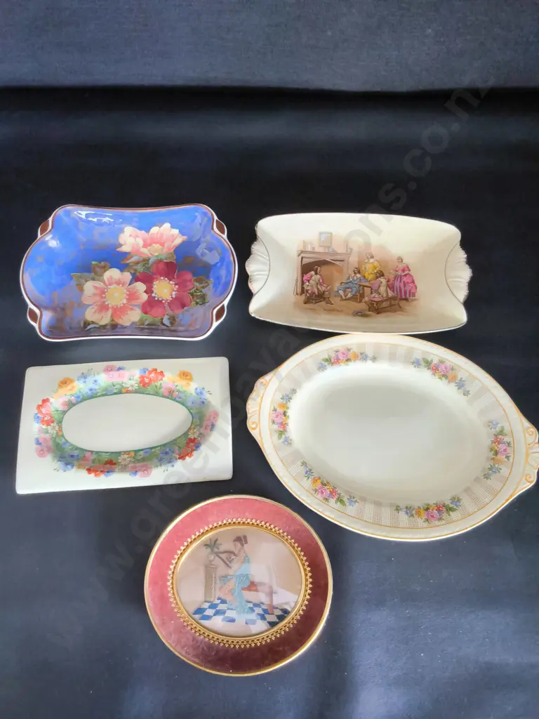 4 SERVING DISHES LONGEST L29CM INCLUDING ROYAL DOULTON, ROYAL WINTON, ROYAL STRATFORD AND AN EMBROIDERED IMAGE Image 1++