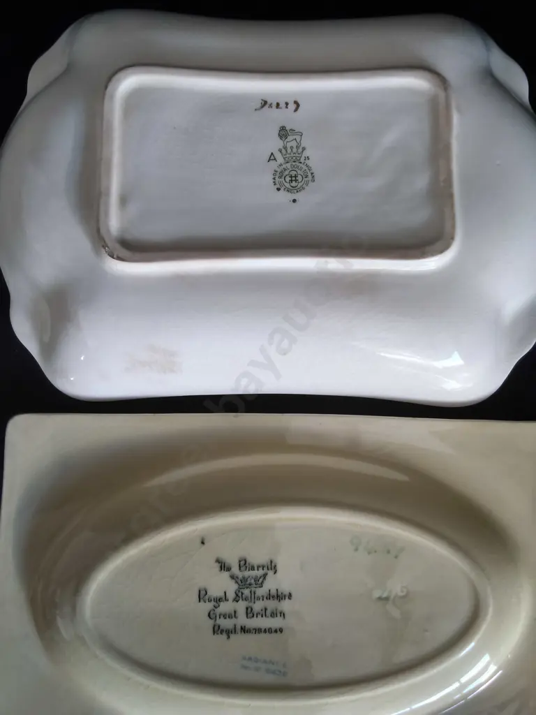 4 SERVING DISHES LONGEST L29CM INCLUDING ROYAL DOULTON, ROYAL WINTON, ROYAL STRATFORD AND AN EMBROIDERED IMAGE Image 1++