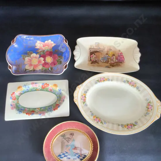 4 SERVING DISHES LONGEST L29CM INCLUDING ROYAL DOULTON, ROYAL WINTON, ROYAL STRATFORD AND AN EMBROIDERED IMAGE