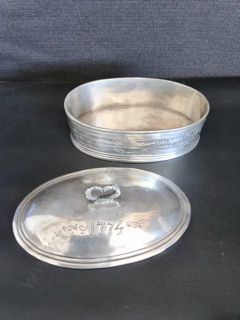 VINTAGE SILVER PLATED SERVING TRAY L50CM AND A VINTAGE PEWTER BOX H8CM Image 1++
