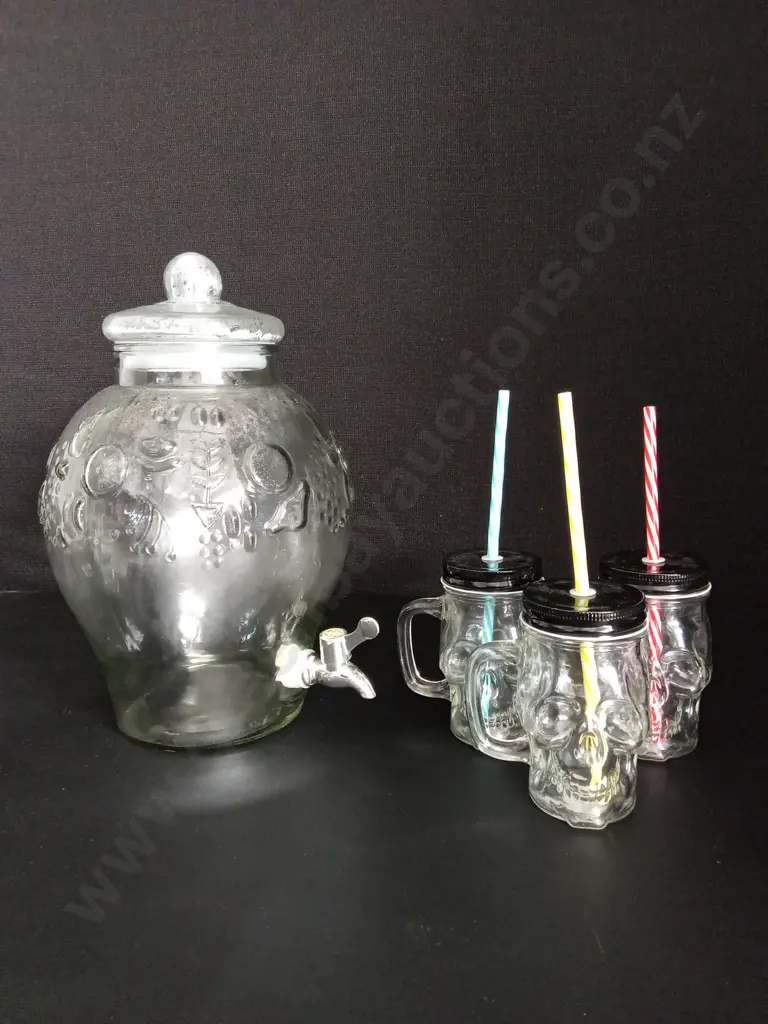GLASS DRINK DISPENSER H35CM WITH 3 SKULL GLASSES H12CM Image 1++