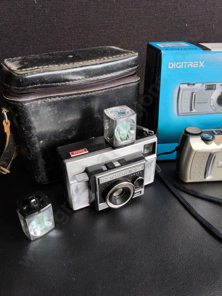 DIGITREX DIGITAL CAMERA WITH CASE, AND VINTAGE KODAK INSTAMATIC X-35 FILM CAMERA Image 1++