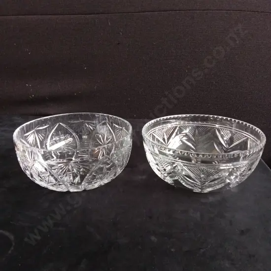 2 VINTAGE CRYSTAL GLASS BOWLS H8.5CM