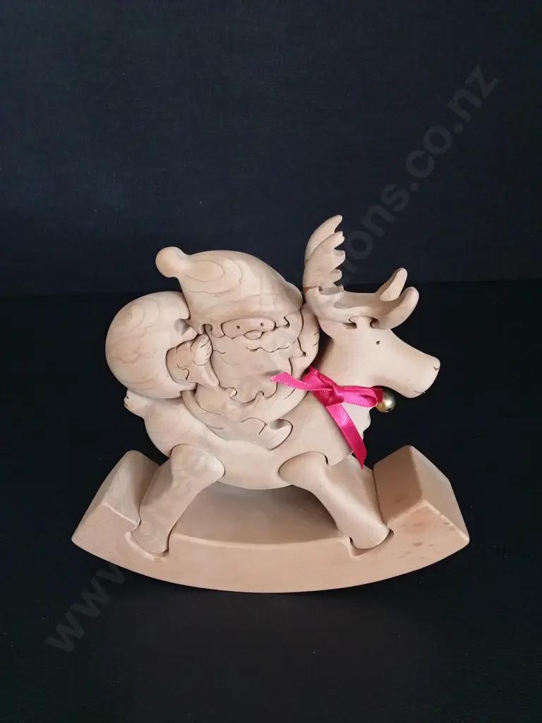 JAPANESE JOLLY SANTA WOODEN PUZZLE Image 1++