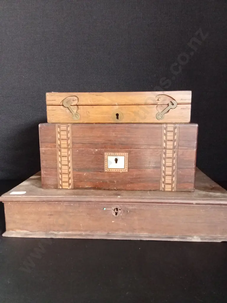 3 WOODEN BOXES LARGEST L40CM D28CM H3CM Image 1++