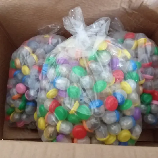 BOX OF VENDING MACHINE STOCK, MIX OF COSTUME JEWELLERY