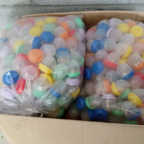 BOX OF VENDING MACHINE STOCK, MIX OF COSTUME JEWELLERY