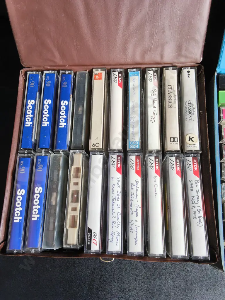 COLLECTION OF VHS TAPES Image 1++