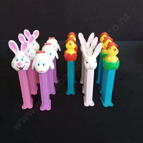 14 VINTAGE PEZ DISPENSERS