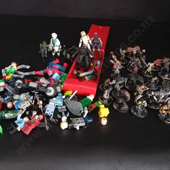 ASSORTED TOYS INCLUDING MARVEL LEGO AND VINTAGE WIZKIDS