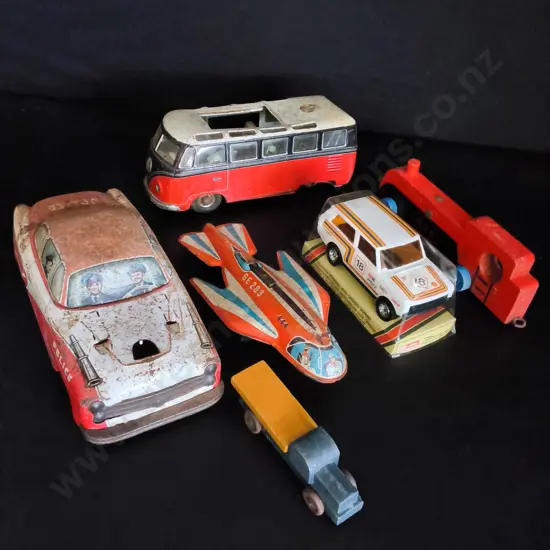 6 VINTAGE VEHICLES LONGEST 27CM