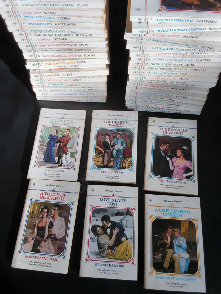 COLLECTION OF VINTAGE HARLEQUINN REGENCY ROMANCE NOVELS Image 1++