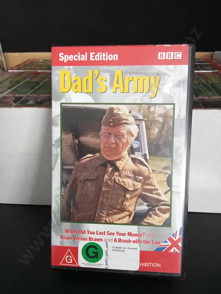 COMPLETE SET OF DADS ARMY VHS, SOME UNOPENED Image 1++