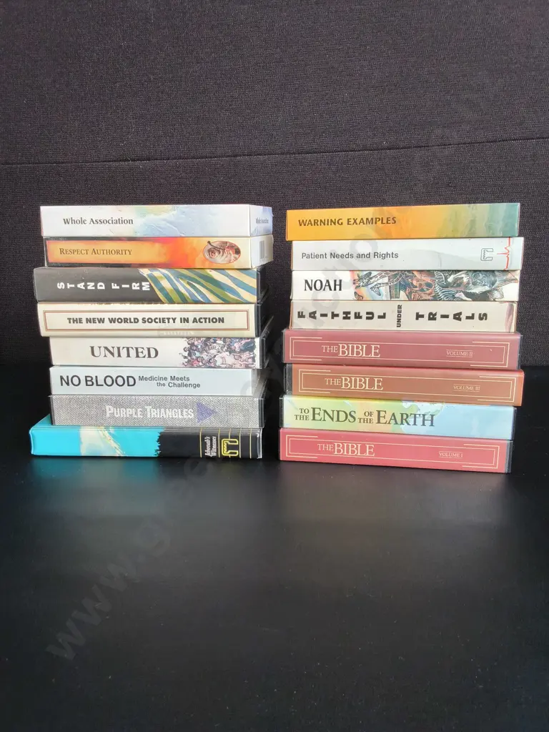 COLLECTION OF VHS TAPES Image 1++