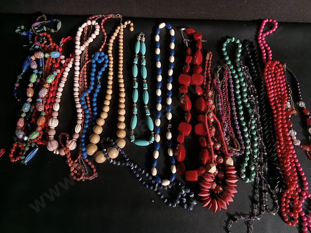 MIX OF BEADED NECKLACES Image 1++