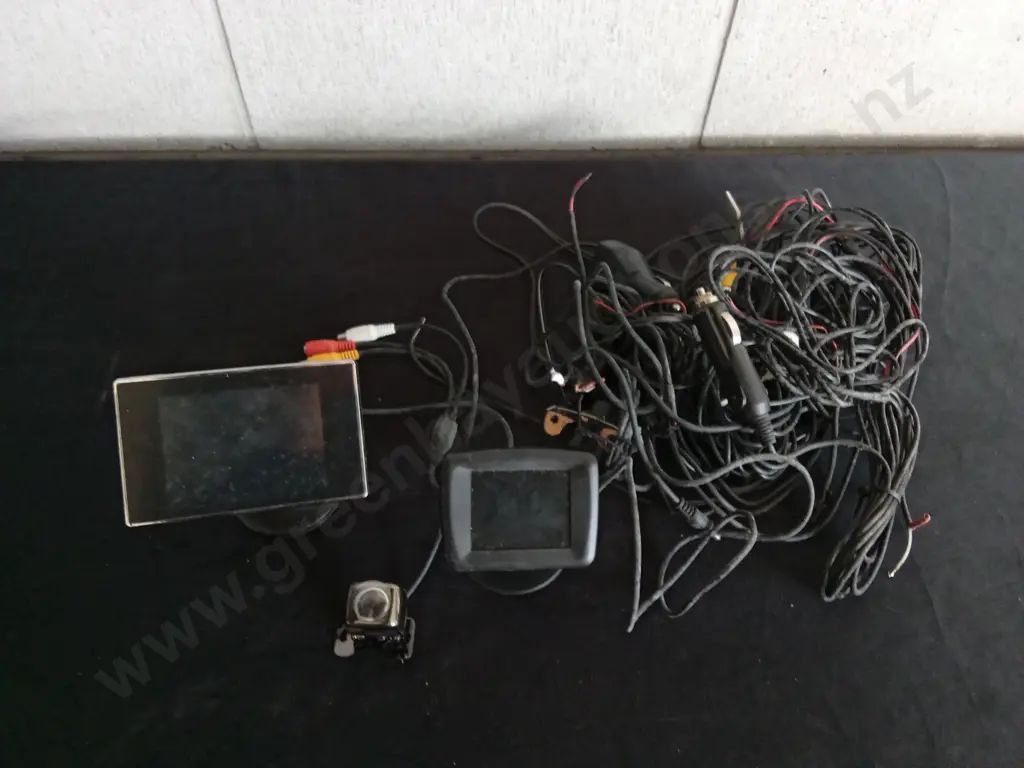 SWANN WIRELESS VEHICLE REVERSING KIT Image 1++