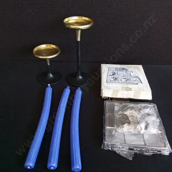 MIX OF DECORATIVE ITEMS, TALLEST H 28 CM