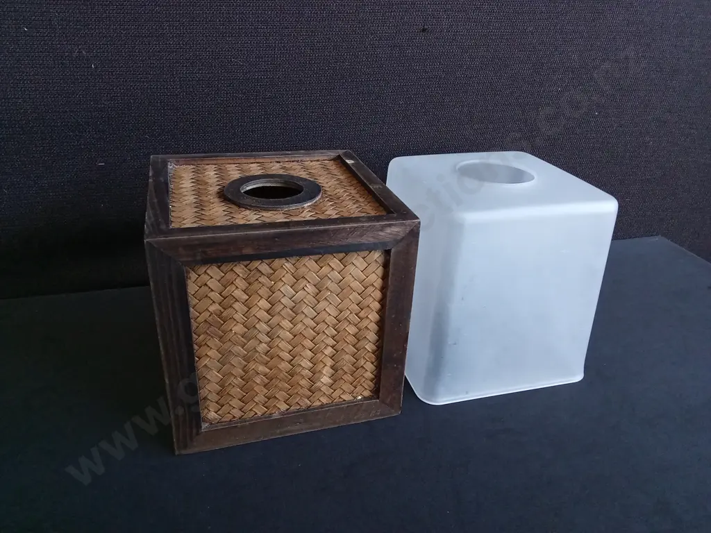 WOVEN TISSUE BOX COVER, AND FROSTED ACRYLIC TISSUE BOX COVER, TALLEST H 14.5 CM Image 1++