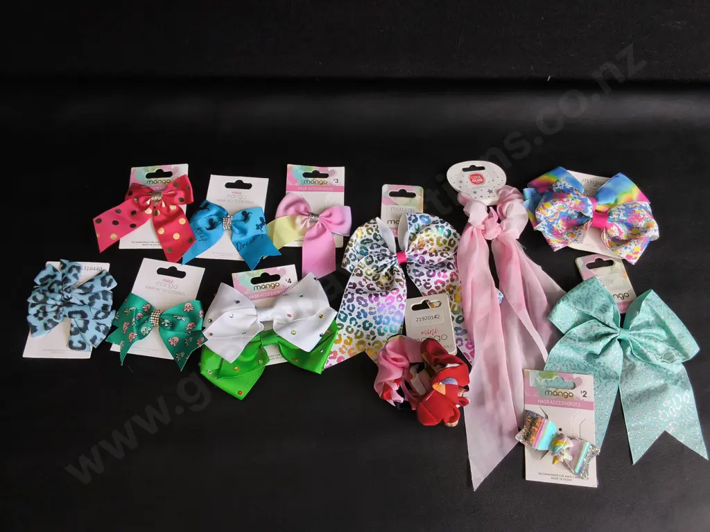 MIX OF BRAND NEW HAIR ACCESSORIES Image 1++