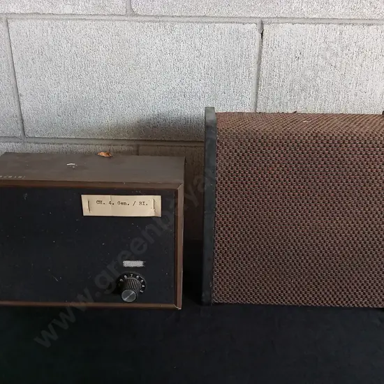 PAIR OF VINTAGE SPEAKERS, DAURED & UNKNOWN