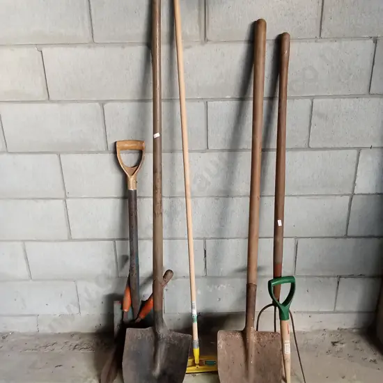 7 GARDEN TOOLS