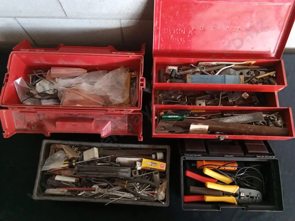 3 TOOL BOXES INCLUDING CONTENTS Image 1++