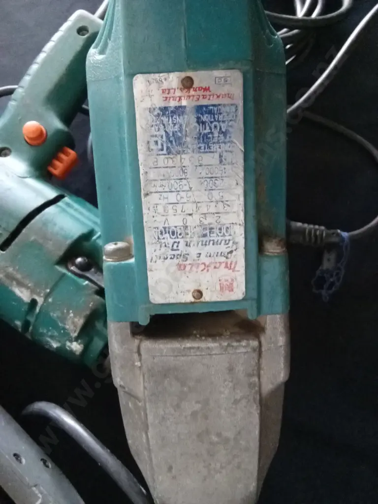 COLLECTION OF WORKING CORDED POWER TOOLS Image 1++
