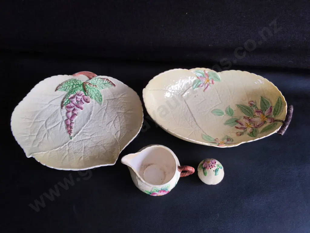 4 PIECES VINTAGE CARLTONWARE CERAMIX TABLEWARE, FOXGLOVE AND APPLE BLOSSOM DISHES, WIDEST W 27 CM Image 1++