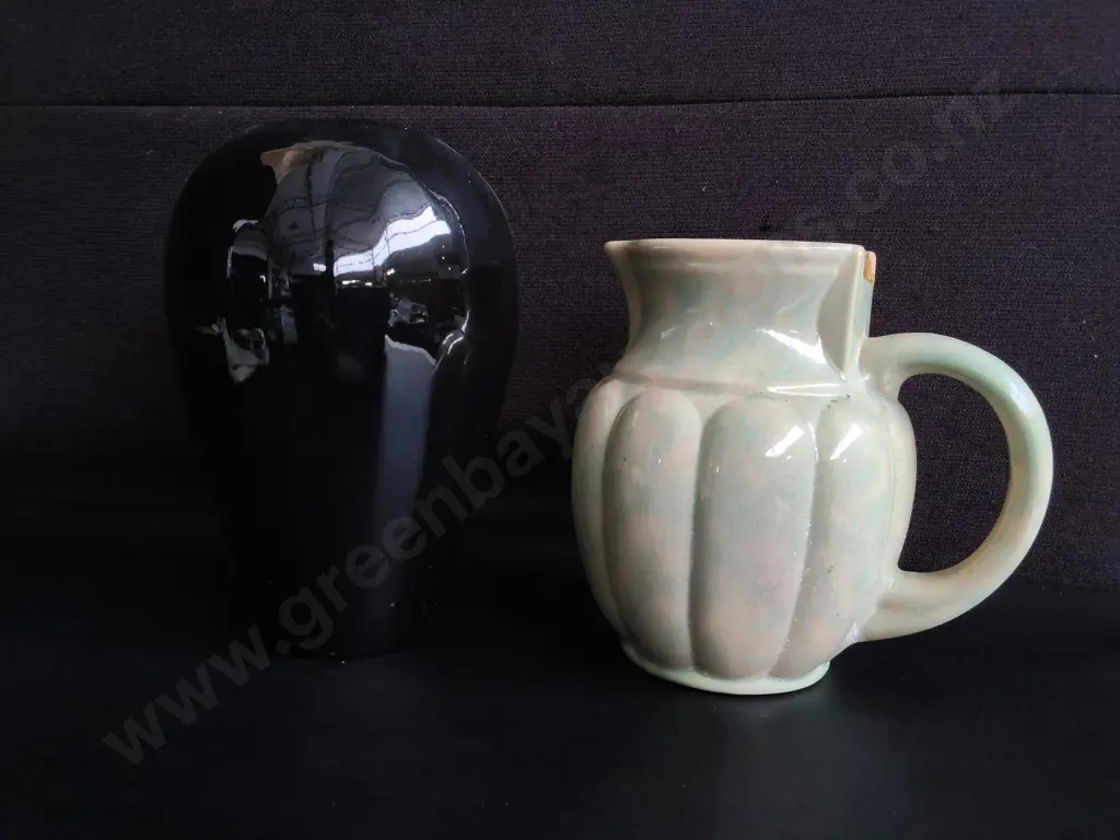 VINTAGE NEW ZEALAND POTTERY, TEMUKA WARE ELECTRIC JUG AND CLAYWPRKS VASE, TALLEST H 27 CM Image 1++