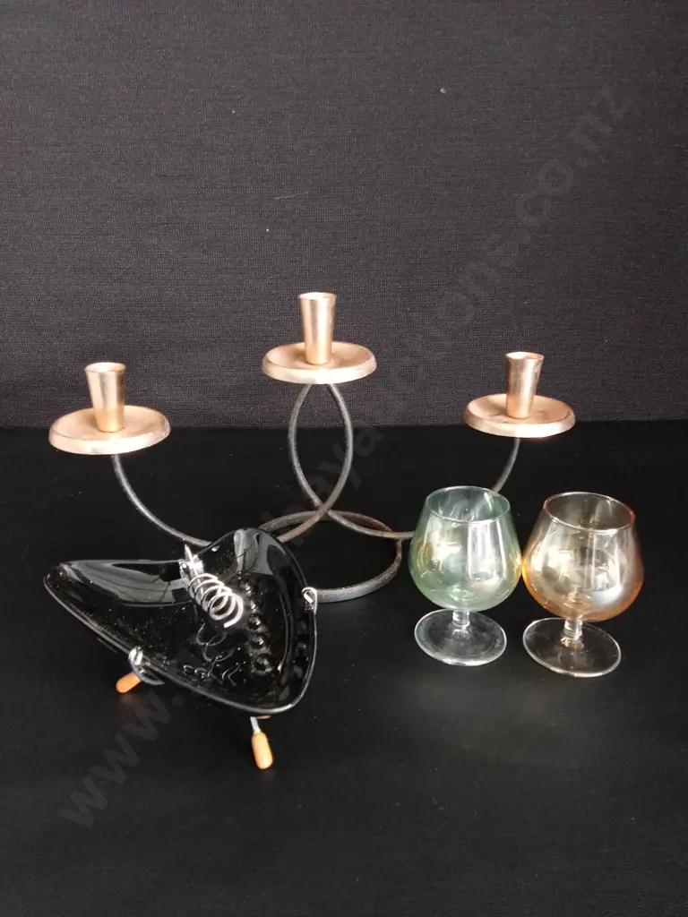 VINTAGE CANDELABRA, BOOMERANG ASHTRAY AND 2 GLASSES Image 1++