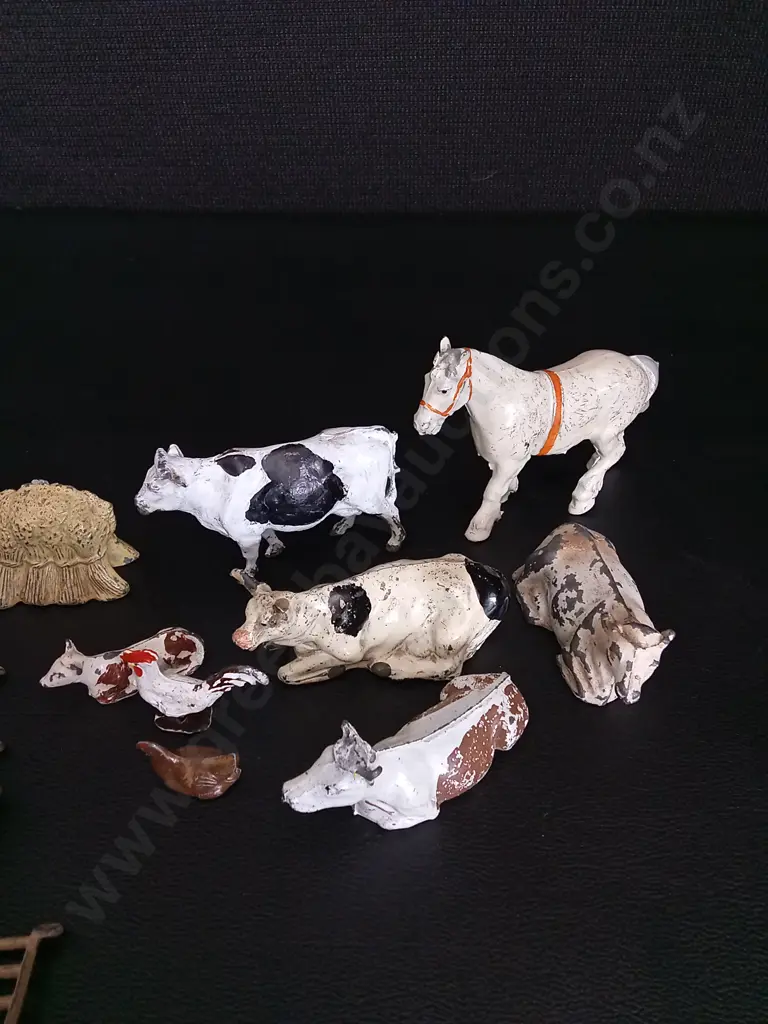 VINTAGE LEAD FARMYARD MINIATURES TALLEST H6CM Image 1++