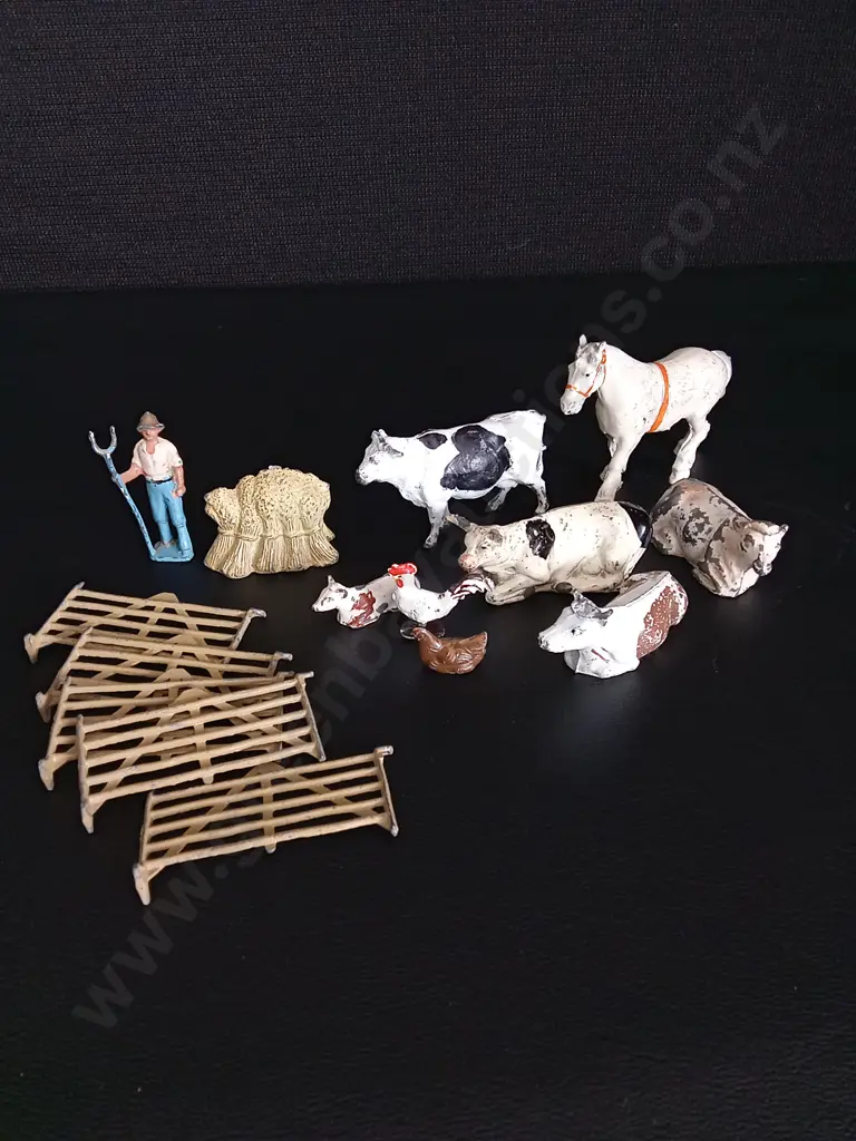 VINTAGE LEAD FARMYARD MINIATURES TALLEST H6CM Image 1++
